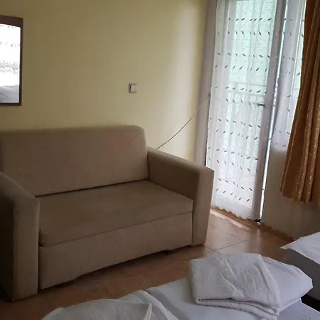 Meri Guest house *